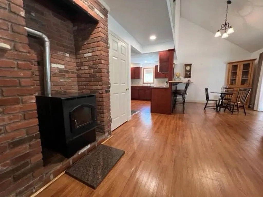 9 Wolfeboro Commons Wolfeboro NH 03894