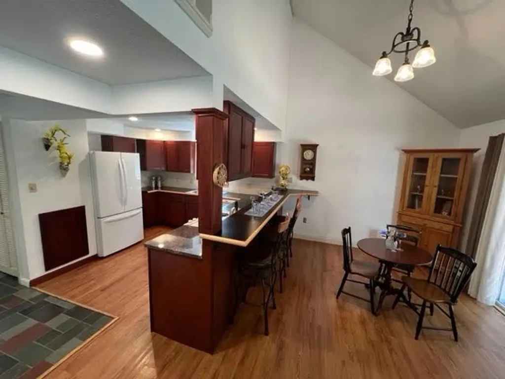 9 Wolfeboro Commons Wolfeboro NH 03894