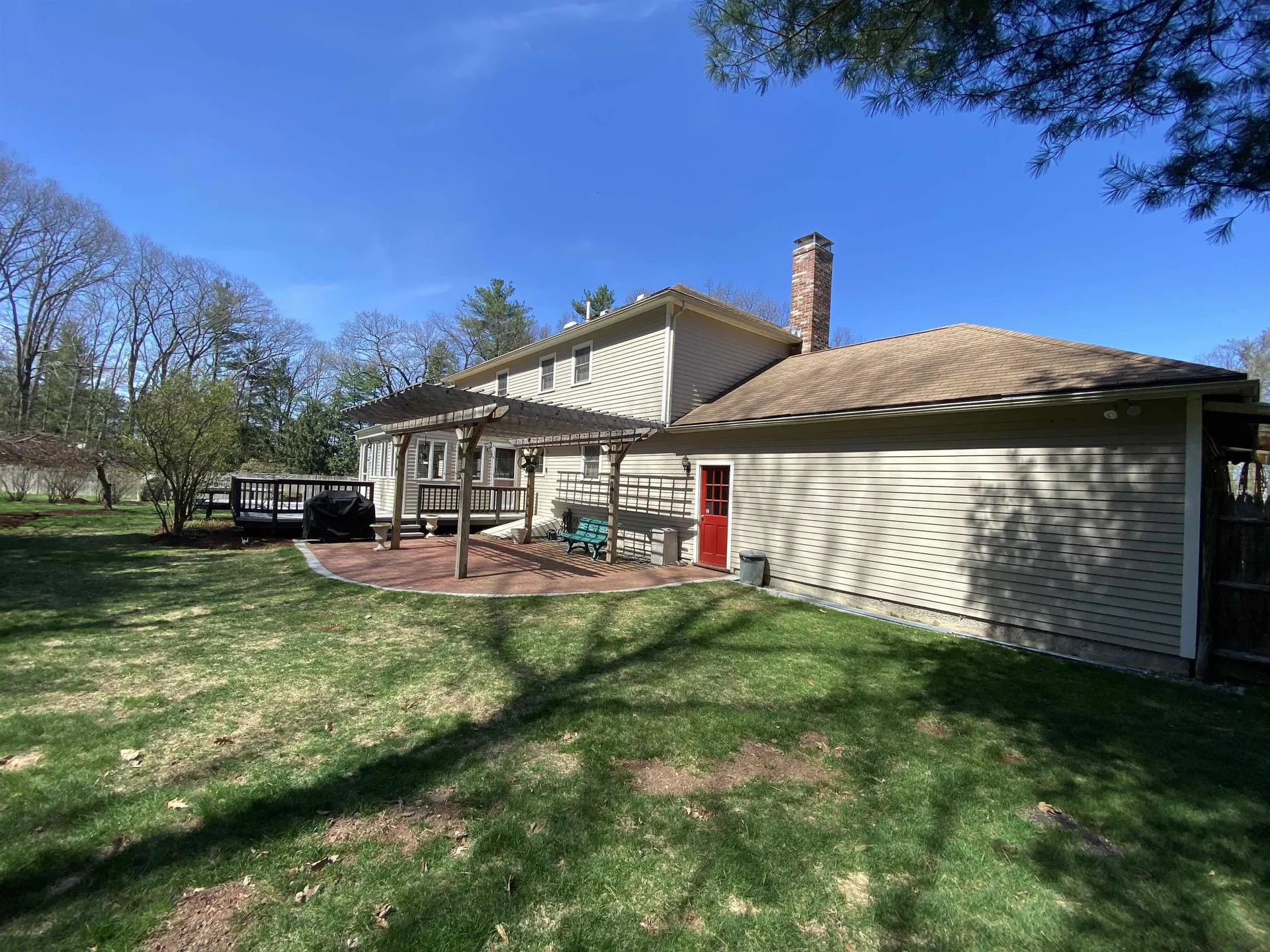 6 Aspen Court Nashua NH 03062