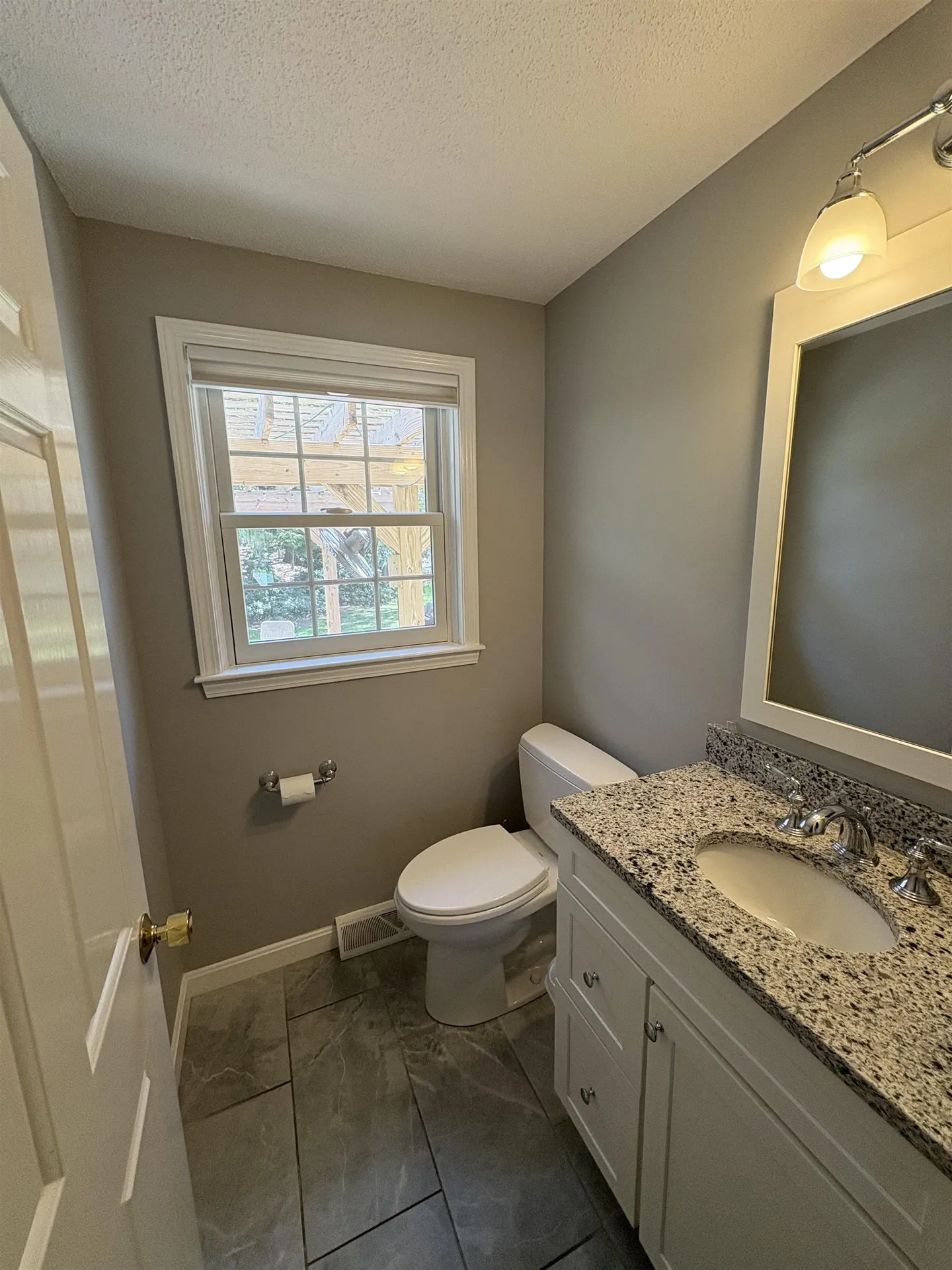 6 Aspen Court Nashua NH 03062