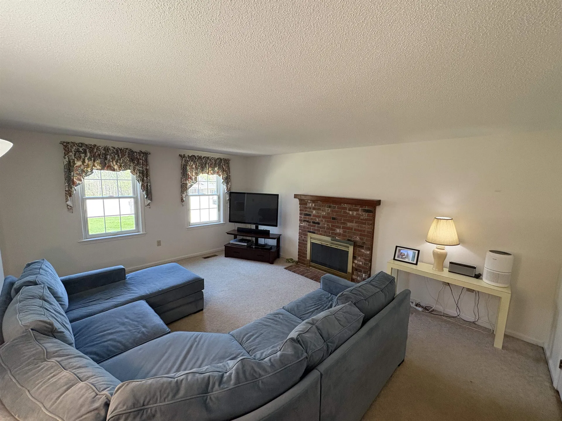 6 Aspen Court Nashua NH 03062