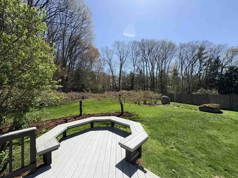 6 Aspen Court Nashua NH 03062