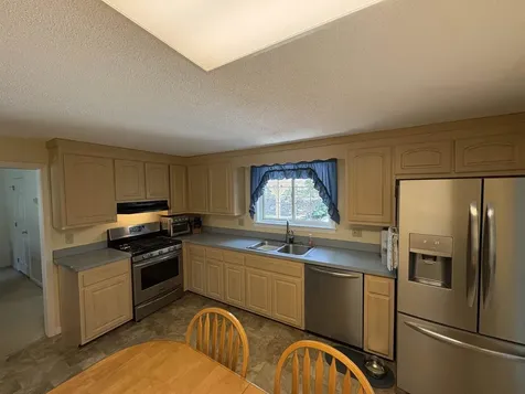 6 Aspen Court Nashua NH 03062