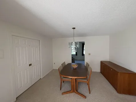 6 Aspen Court Nashua NH 03062