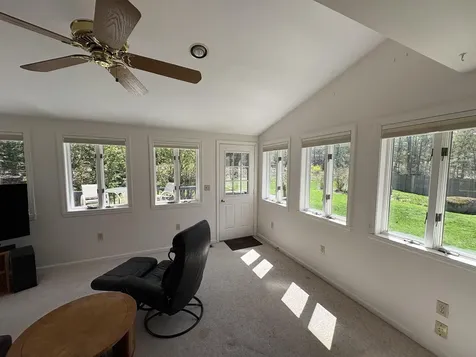 6 Aspen Court Nashua NH 03062