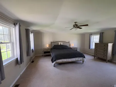 6 Aspen Court Nashua NH 03062