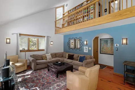 2275 West Hill Road Warren VT 05674