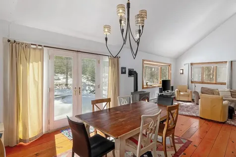2275 West Hill Road Warren VT 05674