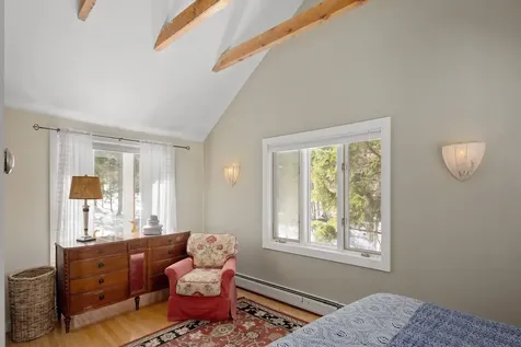 2275 West Hill Road Warren VT 05674