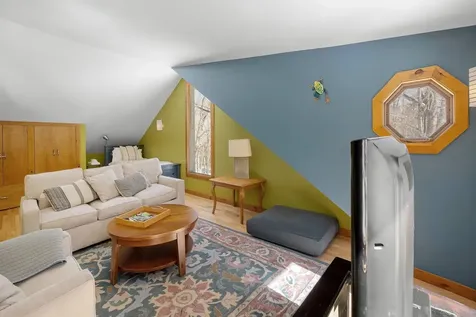 2275 West Hill Road Warren VT 05674