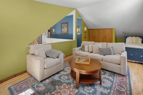 2275 West Hill Road Warren VT 05674