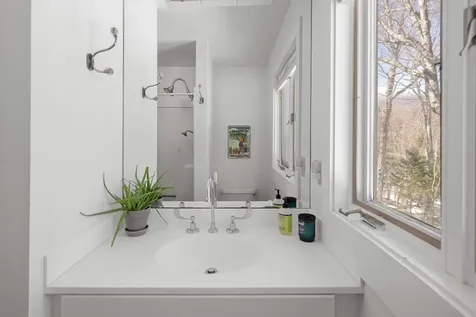 2275 West Hill Road Warren VT 05674