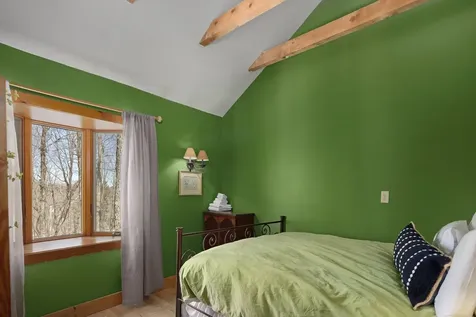 2275 West Hill Road Warren VT 05674