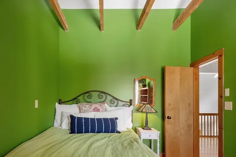 2275 West Hill Road Warren VT 05674