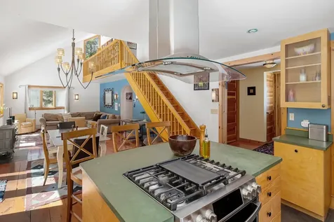 2275 West Hill Road Warren VT 05674