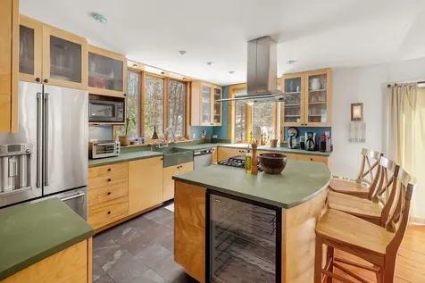 2275 West Hill Road Warren VT 05674