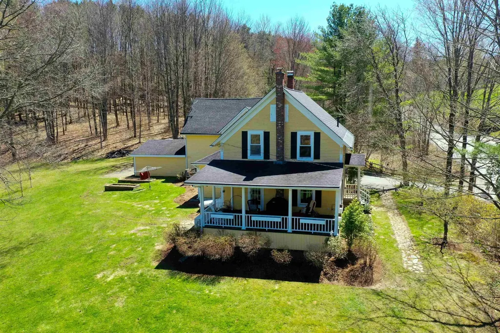 353 Mount Vernon Street Newport City VT 05855