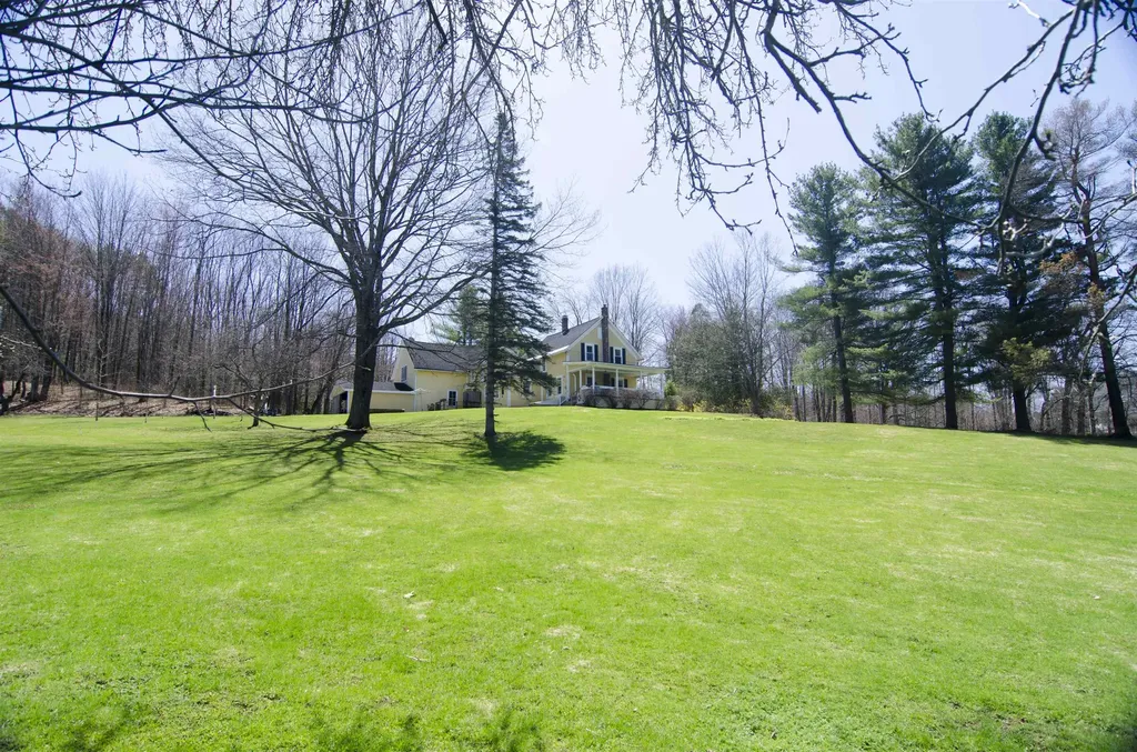 353 Mount Vernon Street Newport City VT 05855