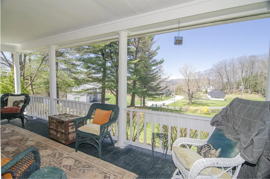 353 Mount Vernon Street Newport City VT 05855