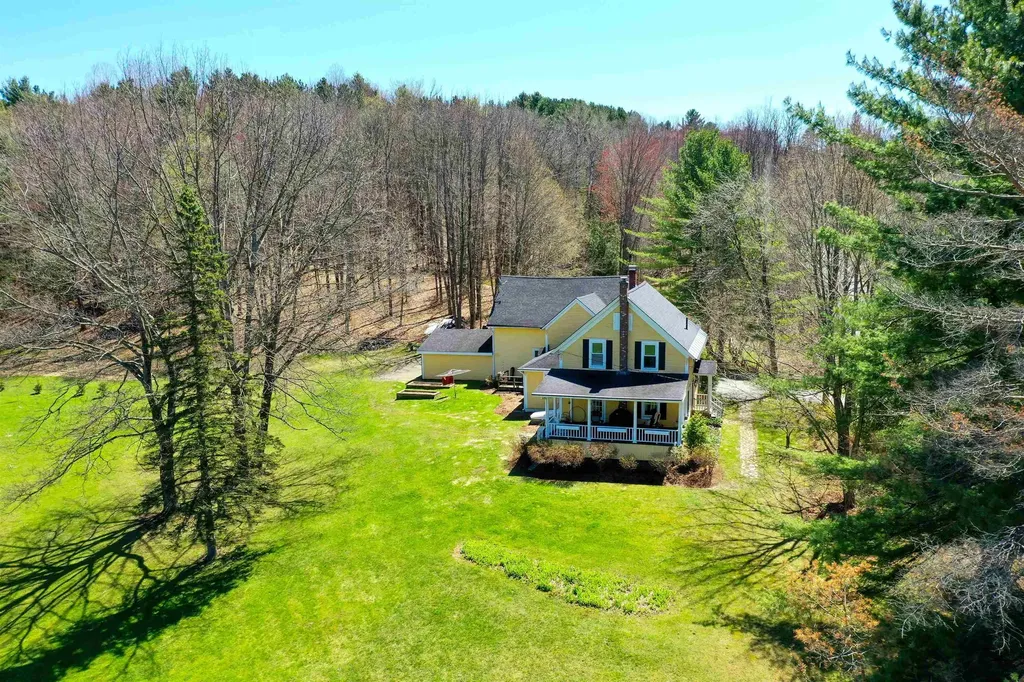 353 Mount Vernon Street Newport City VT 05855