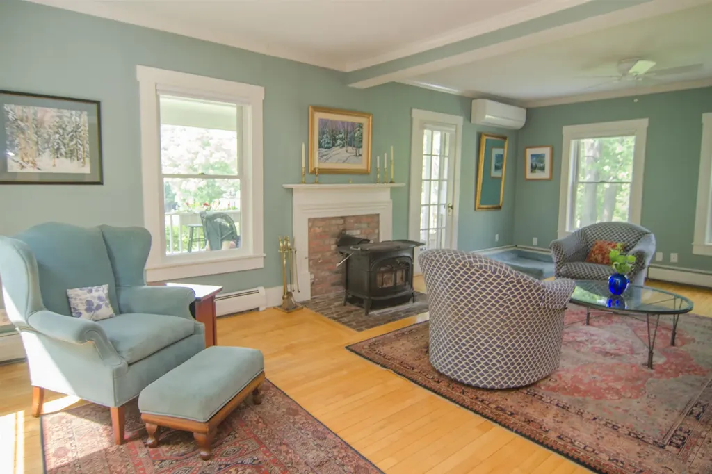 353 Mount Vernon Street Newport City VT 05855