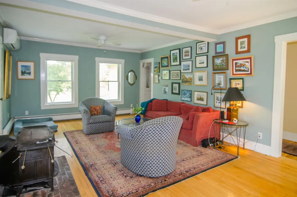 353 Mount Vernon Street Newport City VT 05855