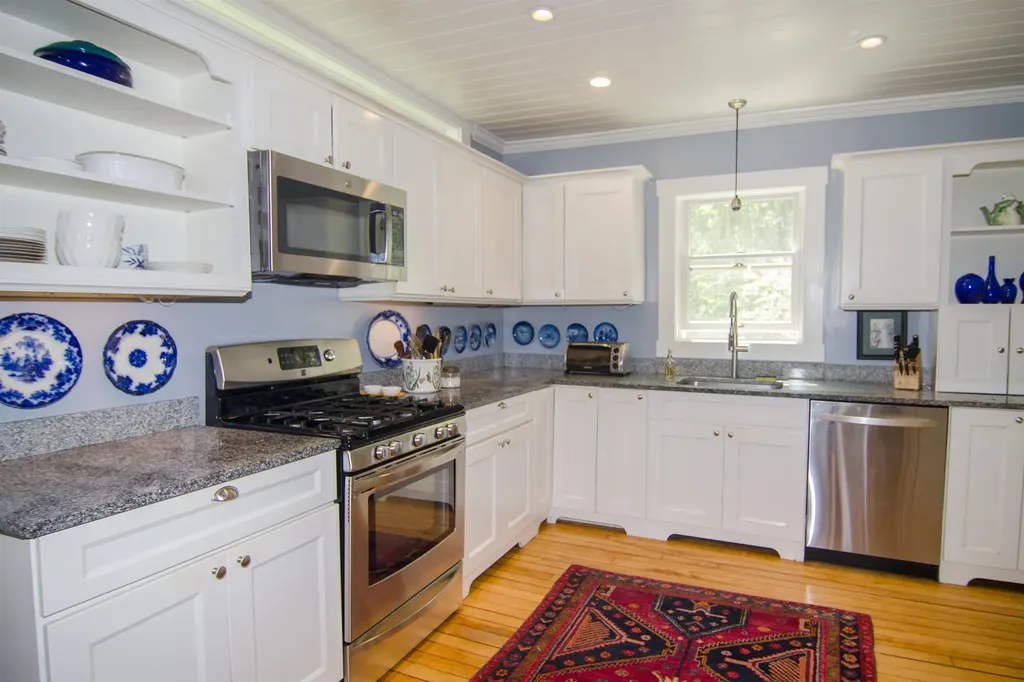 353 Mount Vernon Street Newport City VT 05855