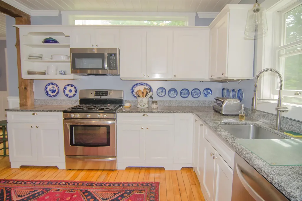 353 Mount Vernon Street Newport City VT 05855