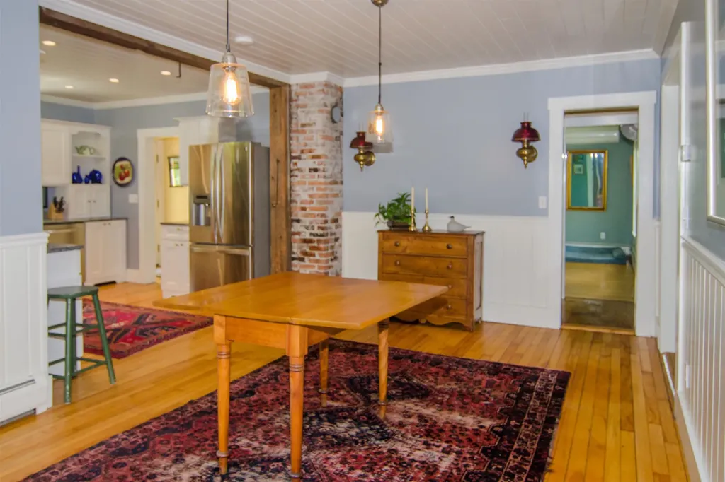 353 Mount Vernon Street Newport City VT 05855