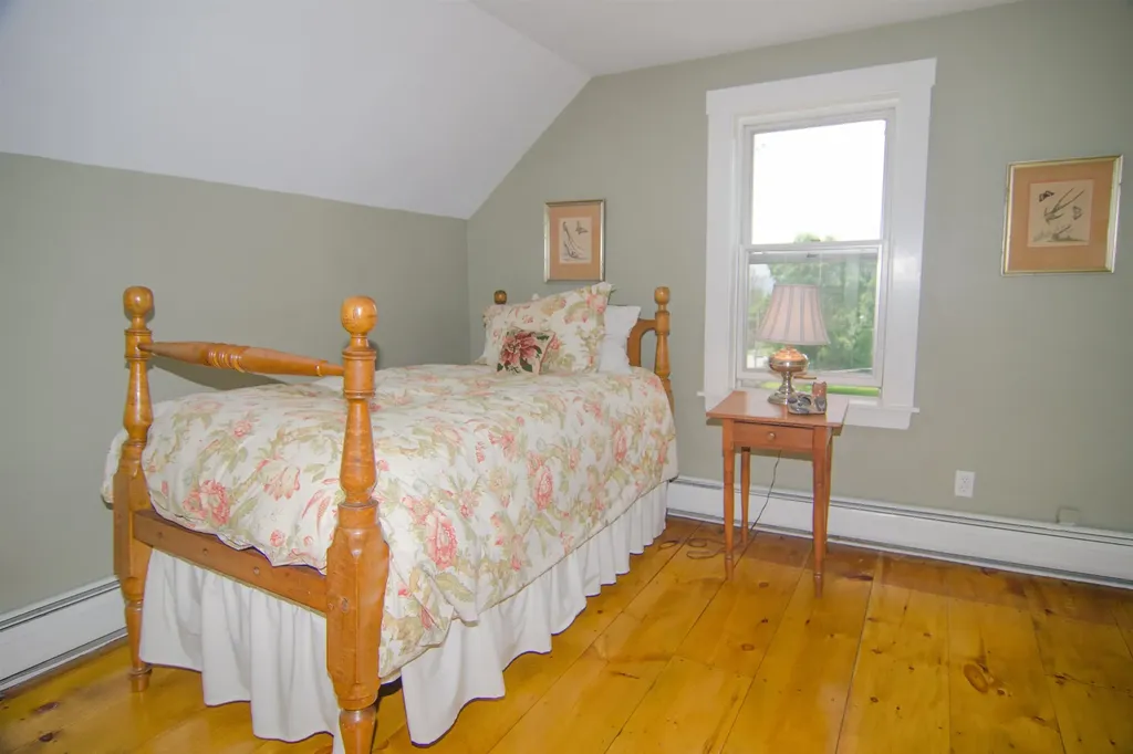 353 Mount Vernon Street Newport City VT 05855
