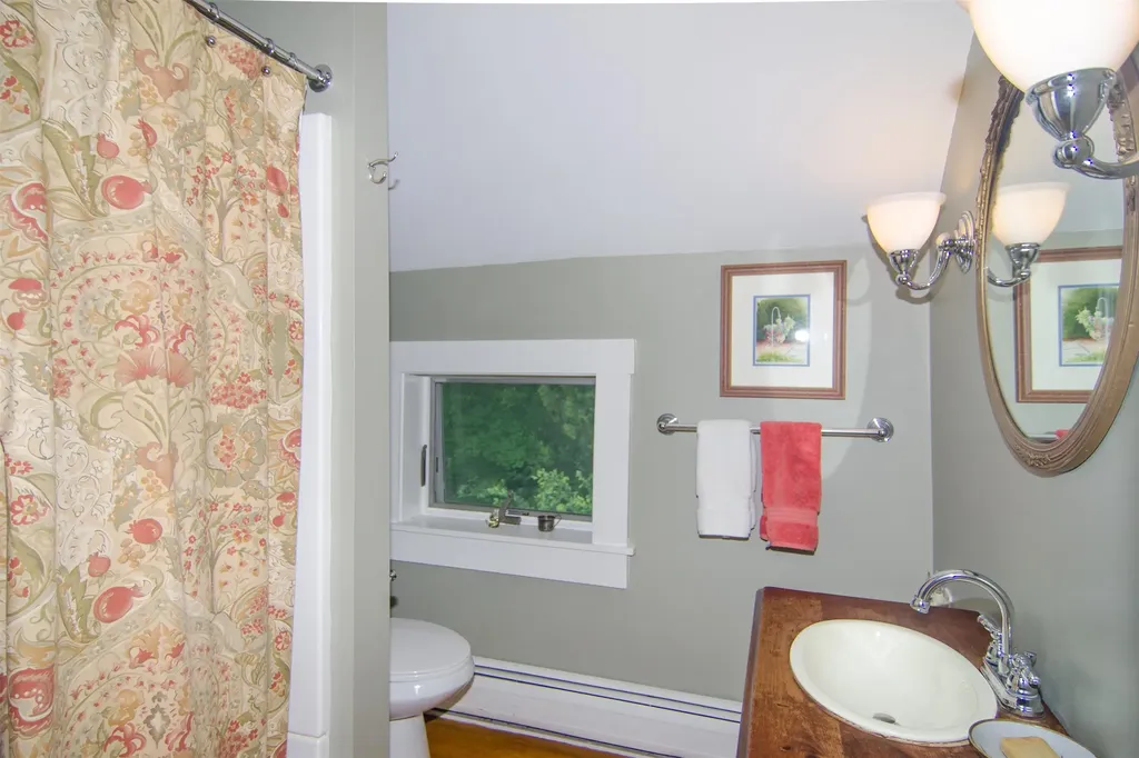 353 Mount Vernon Street Newport City VT 05855