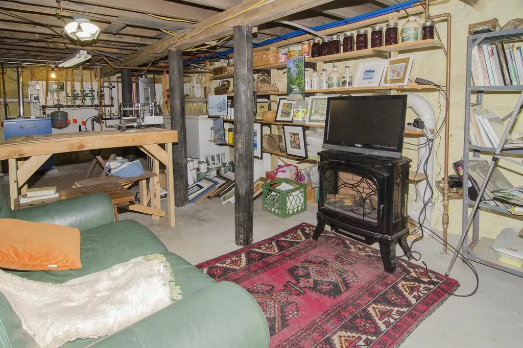 353 Mount Vernon Street Newport City VT 05855