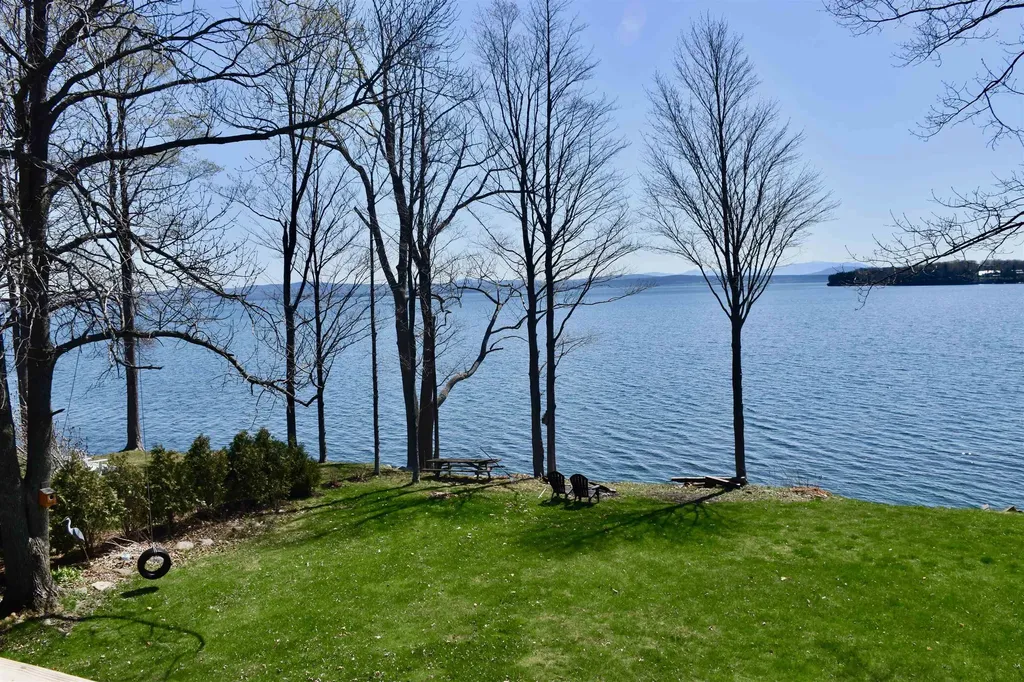 122 Eastview Lane North Hero VT 05474