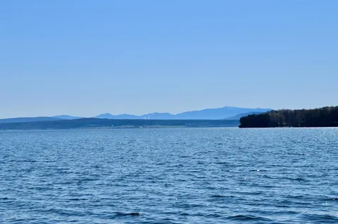 122 Eastview Lane North Hero VT 05474