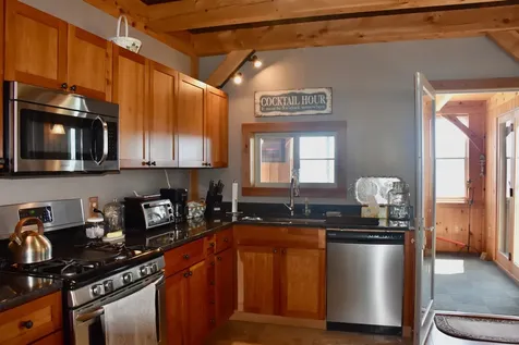 122 Eastview Lane North Hero VT 05474