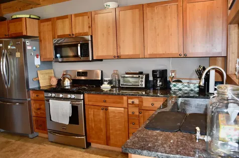 122 Eastview Lane North Hero VT 05474