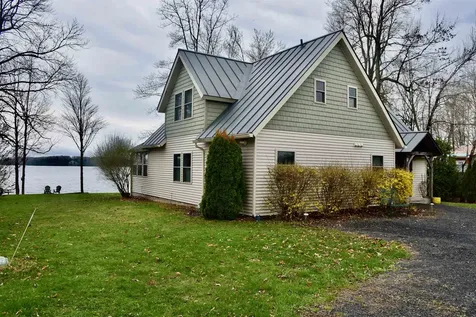 122 Eastview Lane North Hero VT 05474