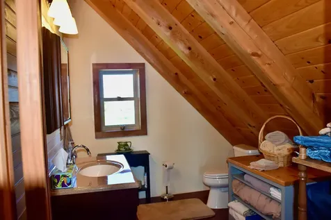 122 Eastview Lane North Hero VT 05474