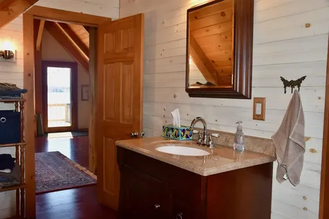 122 Eastview Lane North Hero VT 05474