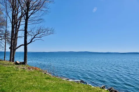 122 Eastview Lane North Hero VT 05474