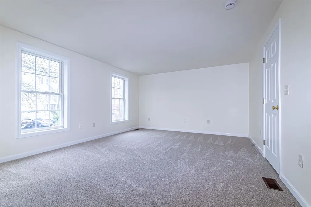 291 Whittington Street Manchester NH 03104