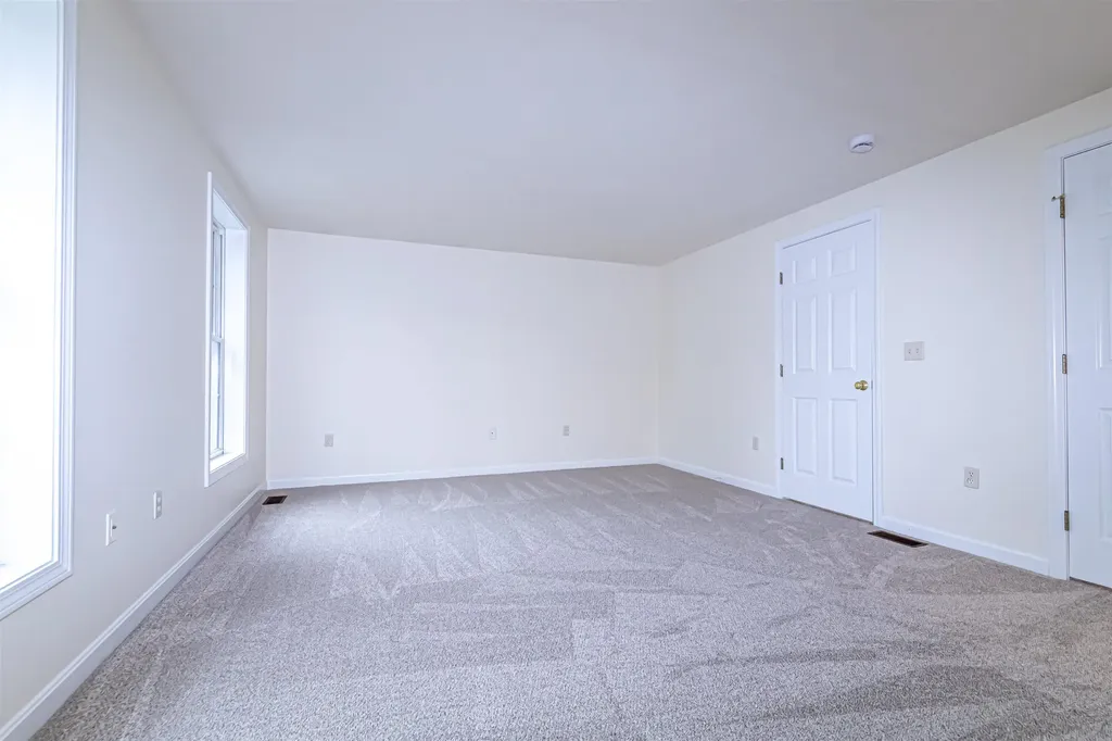 291 Whittington Street Manchester NH 03104