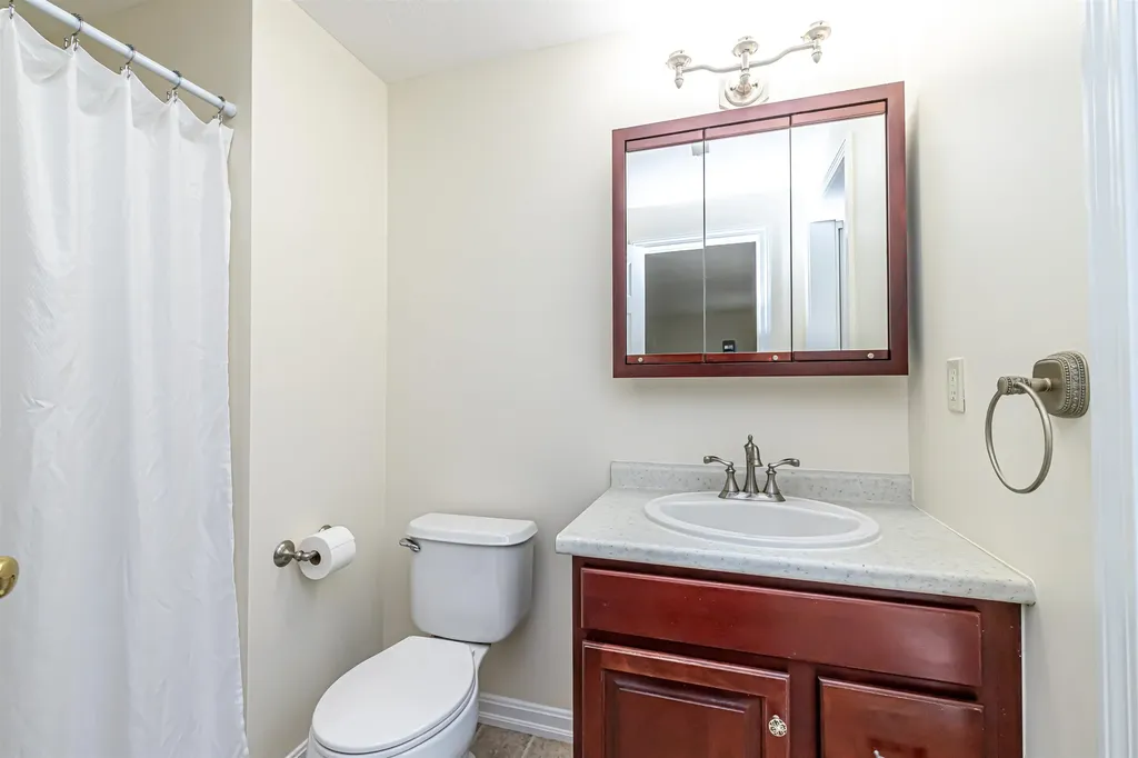 291 Whittington Street Manchester NH 03104