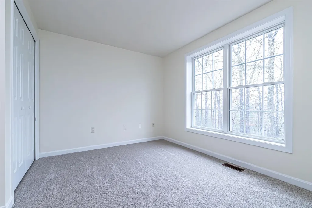 291 Whittington Street Manchester NH 03104