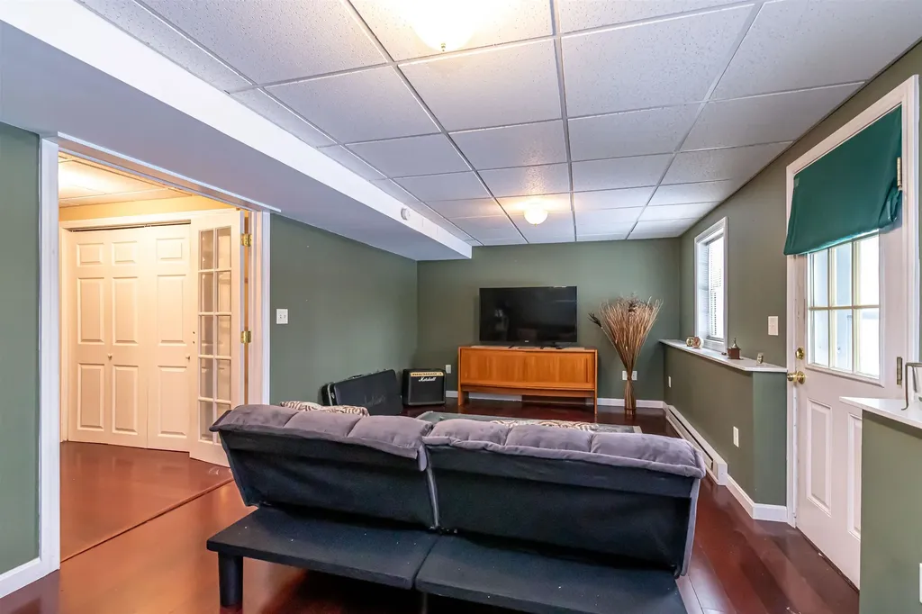 291 Whittington Street Manchester NH 03104