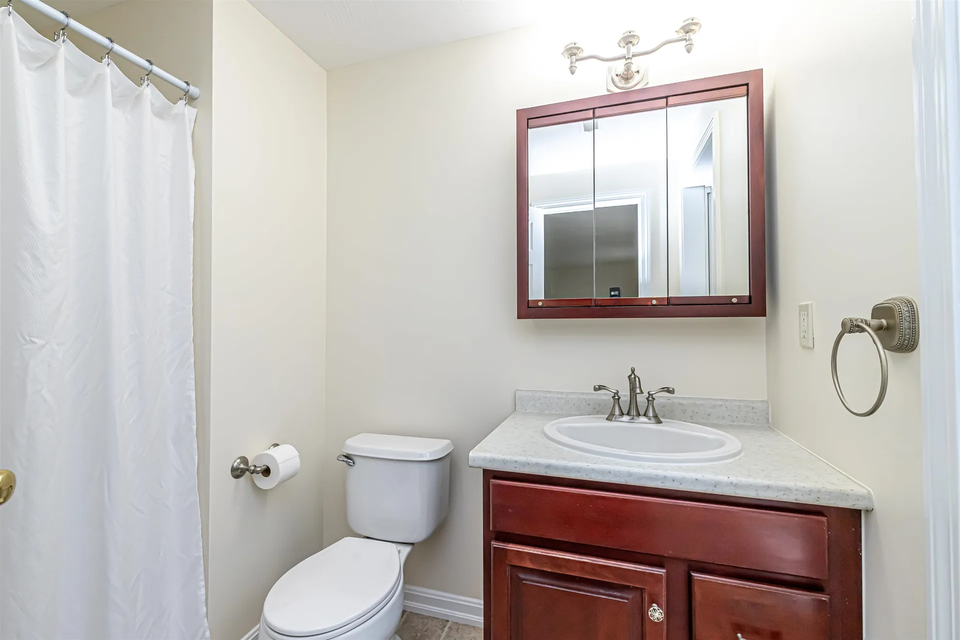 291 Whittington Street Manchester NH 03104