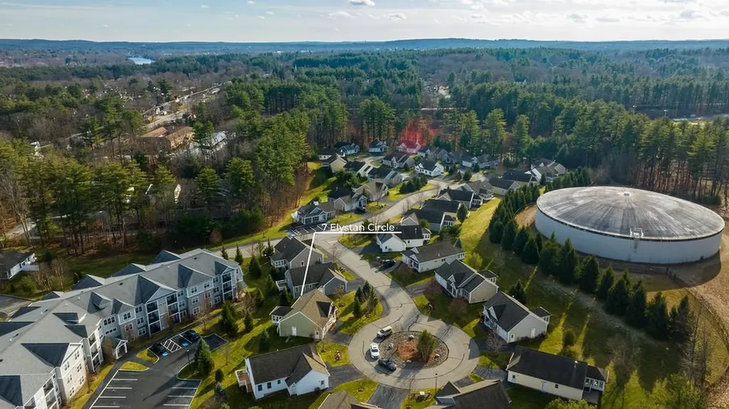 7 Elystan Circle Nashua NH 03064