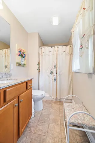 7 Elystan Circle Nashua NH 03064