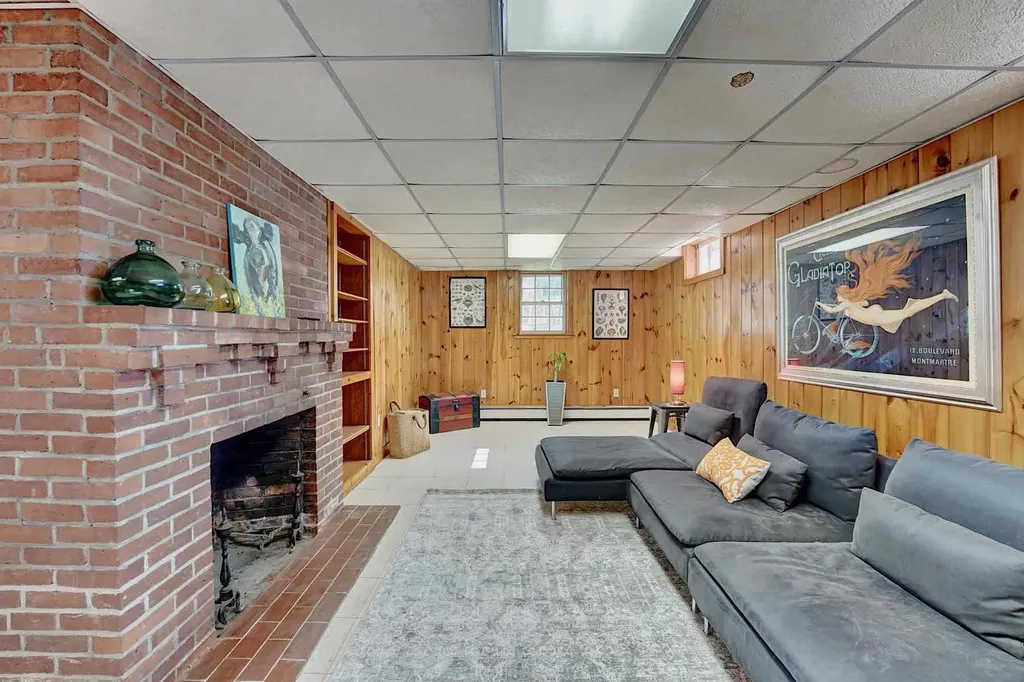 105 Wallis Road Rye NH 03870