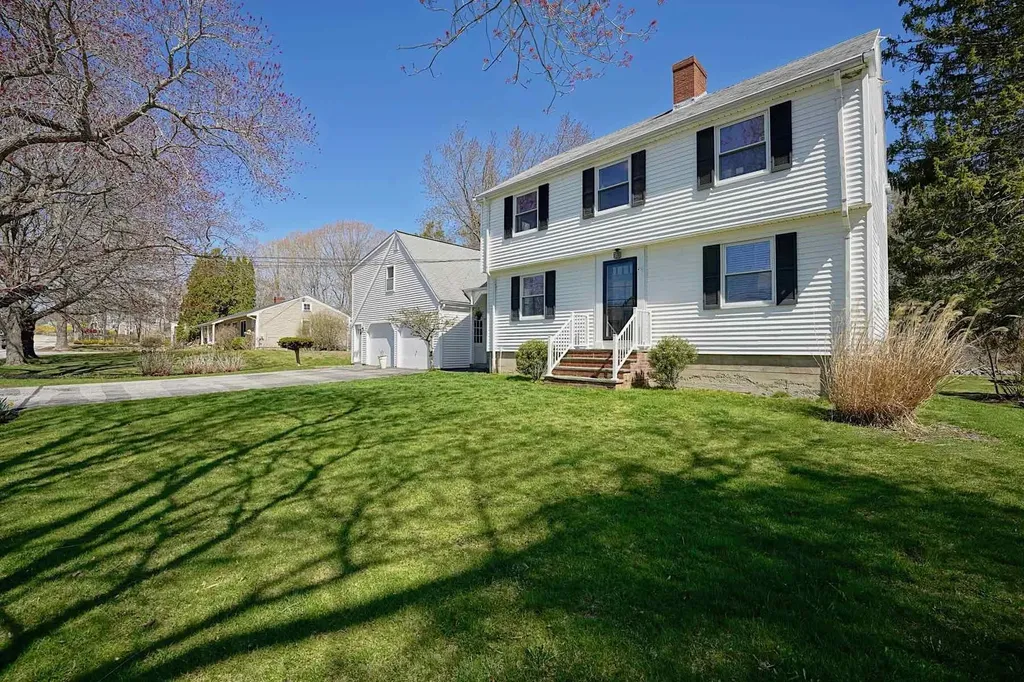 105 Wallis Road Rye NH 03870